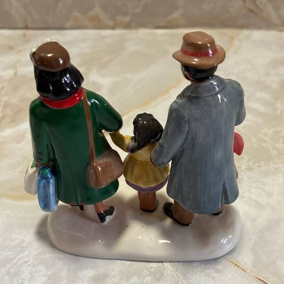 Department 56 Village Family 2 Pieces - Picture 4 of 6